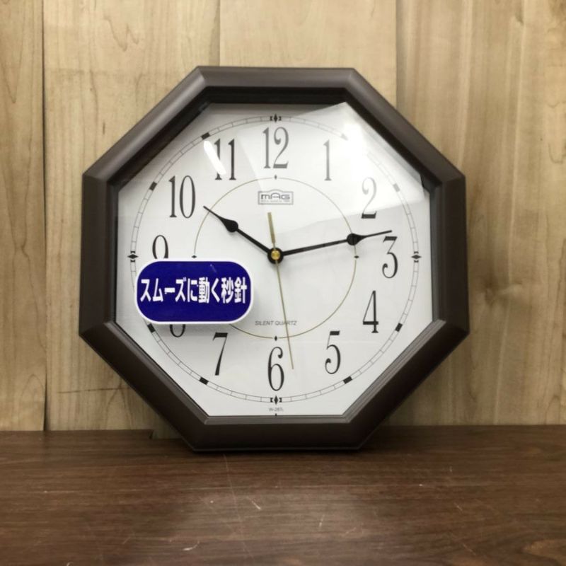 掛時計 オクターゴ MAG