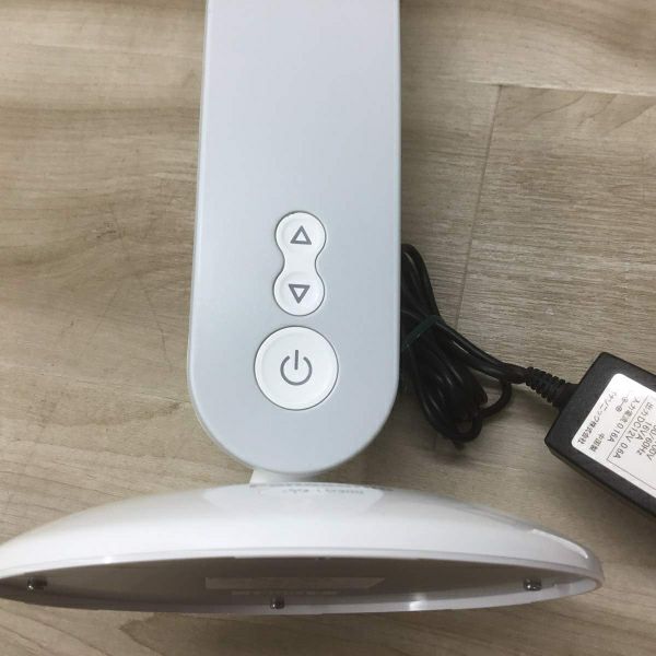 Panasonic LEDデスクライト 2017年製