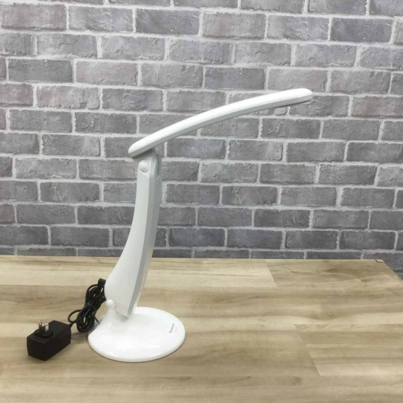 Panasonic LEDデスクライト 2016年製