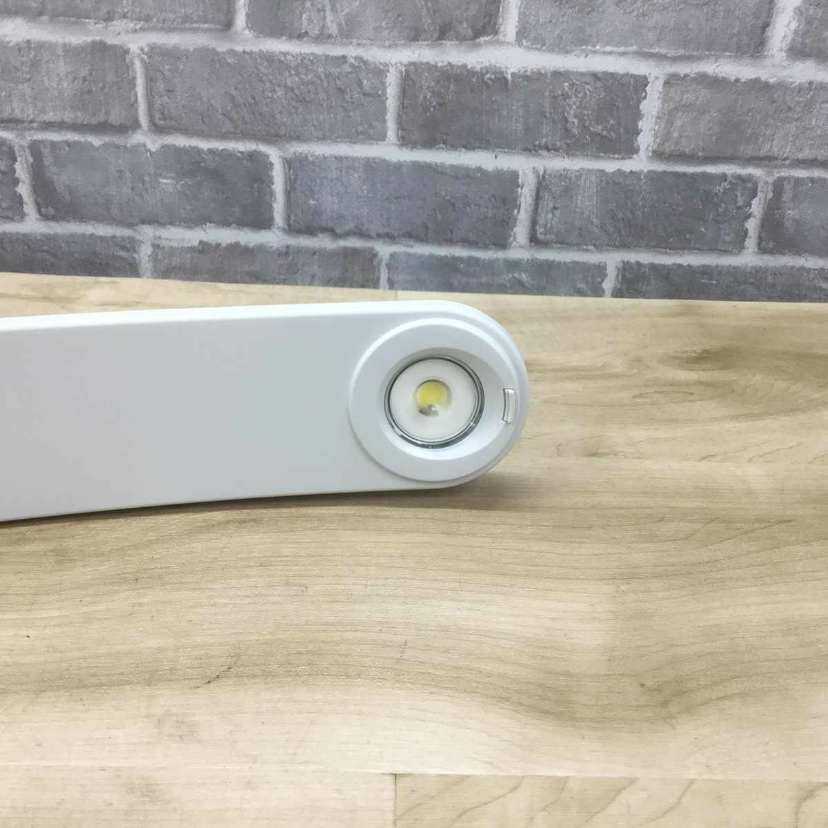 Panasonic LEDデスクライト 2016年製