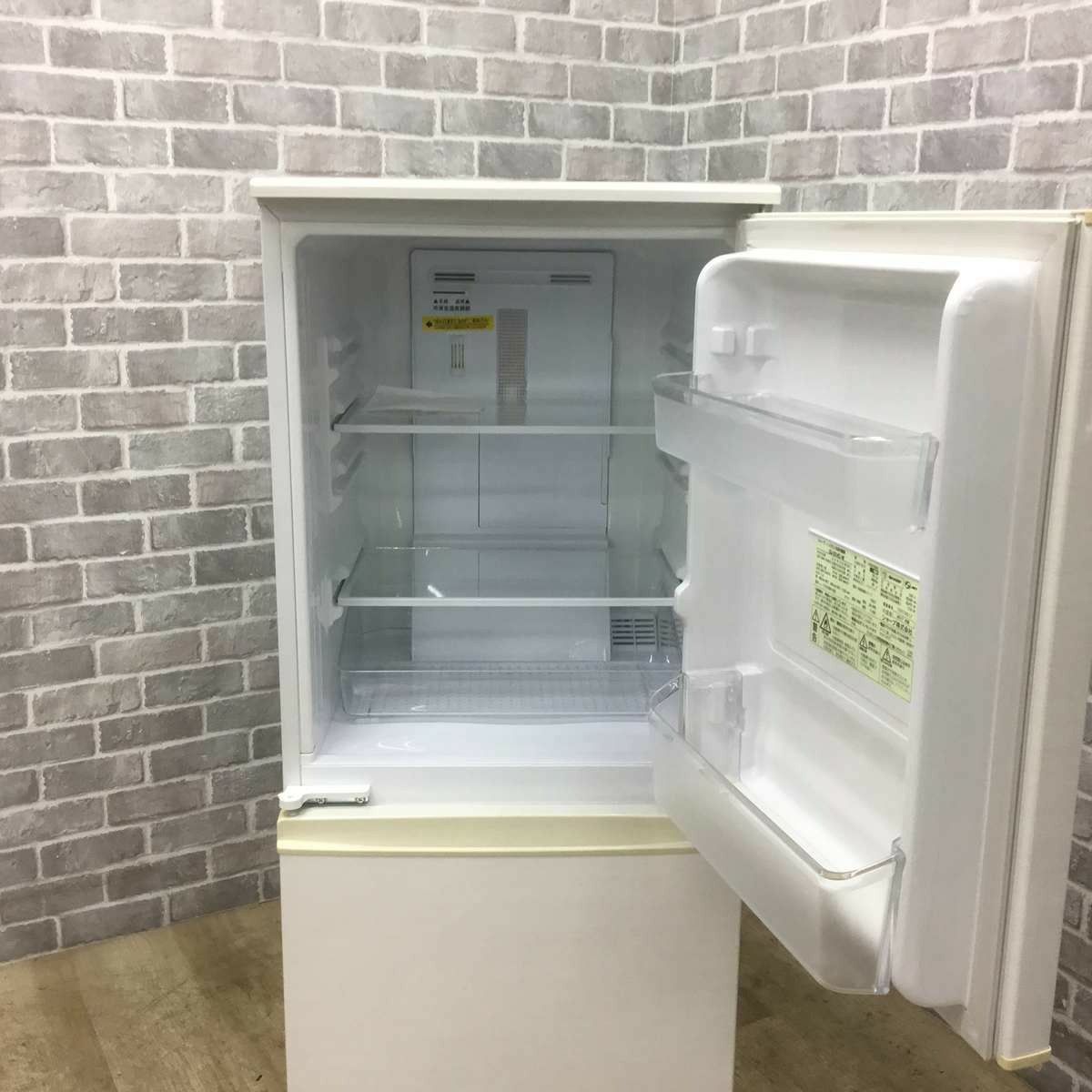 SHARP 冷蔵庫 2ドア 137L どっちもドア SJ-D14C-W 2017年製