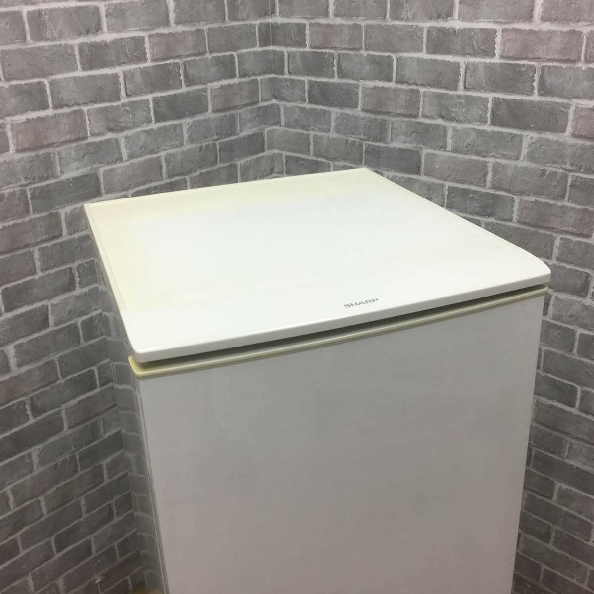 SHARP 冷蔵庫 2ドア 137L どっちもドア SJ-D14C-W 2017年製