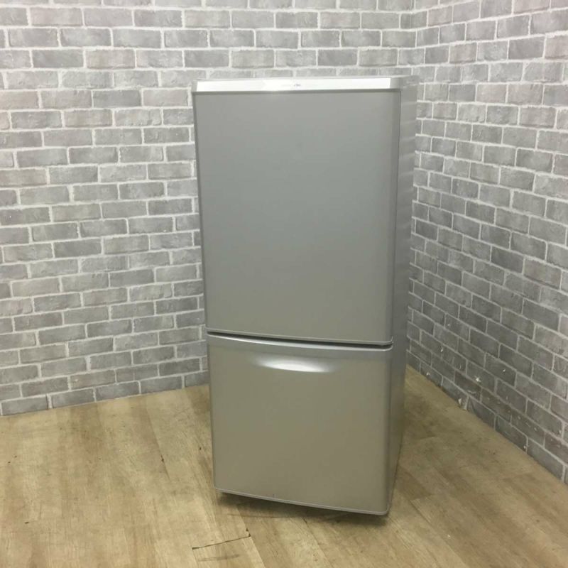 パナソニック 冷蔵庫 2ドア 138L 右開き シルバー NR-B149W-S 2017年製