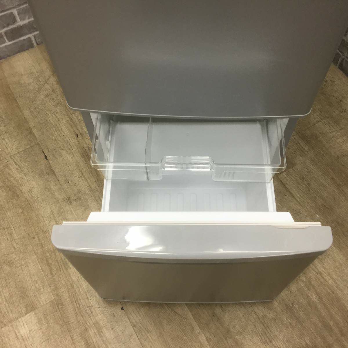 パナソニック 冷蔵庫 2ドア 138L 右開き シルバー NR-B149W-S 2017年製