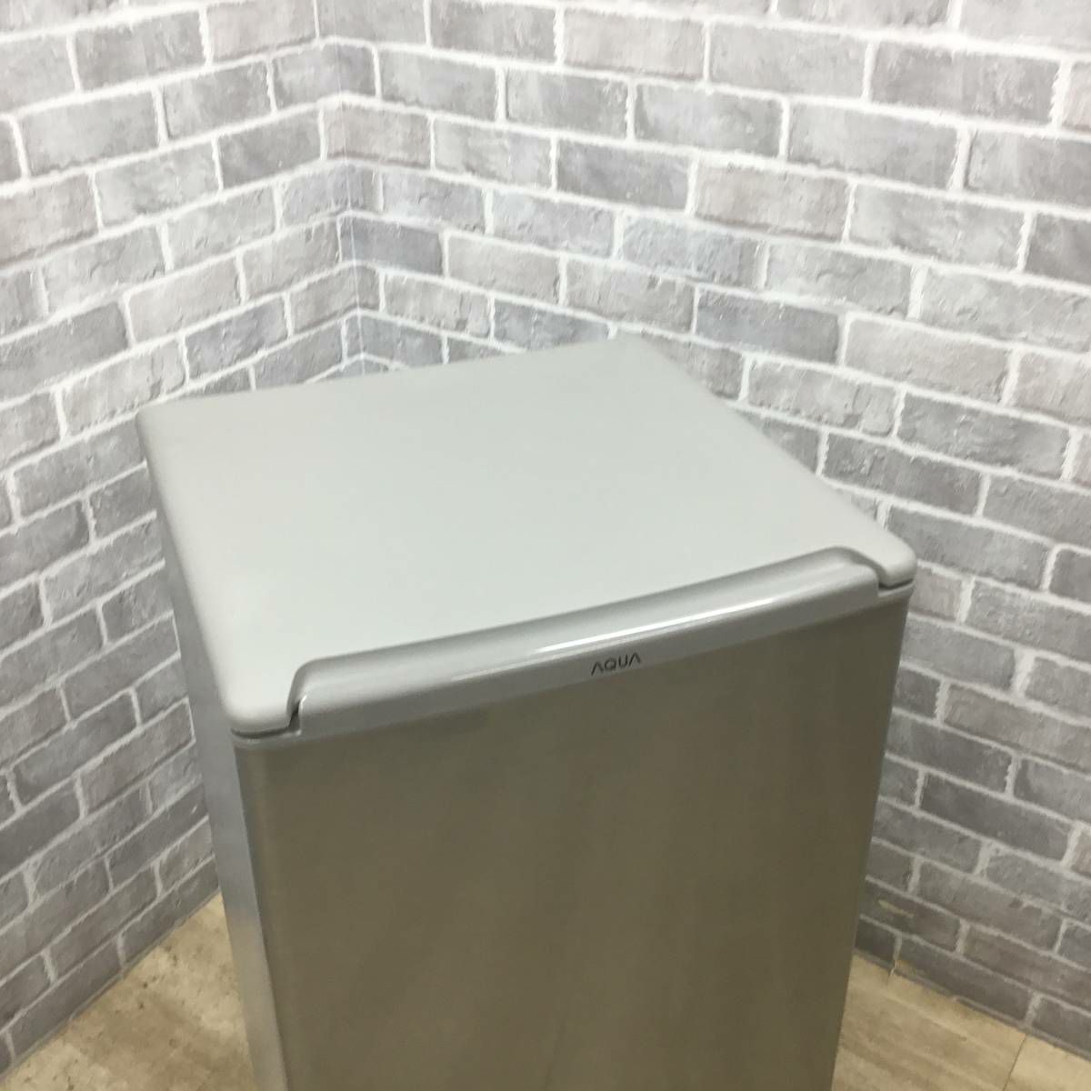 アクア 冷蔵庫 1ドア 75L 右開き シルバー AQR-8K 2022年製