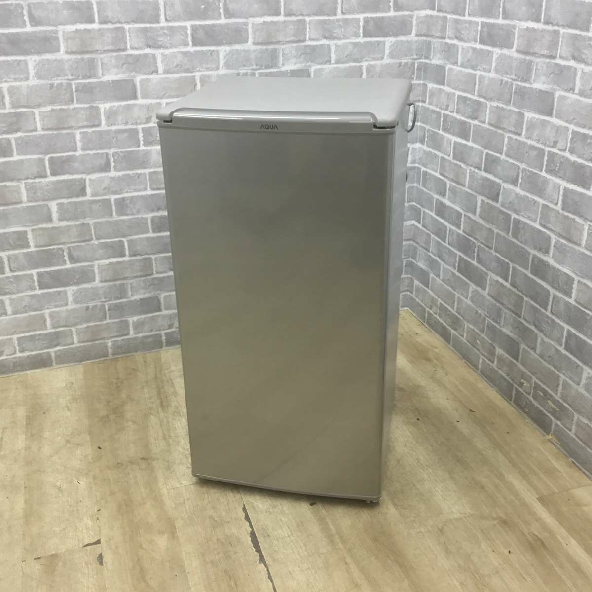 アクア 冷蔵庫 1ドア 75L 右開き シルバー AQR-8G 2021年製