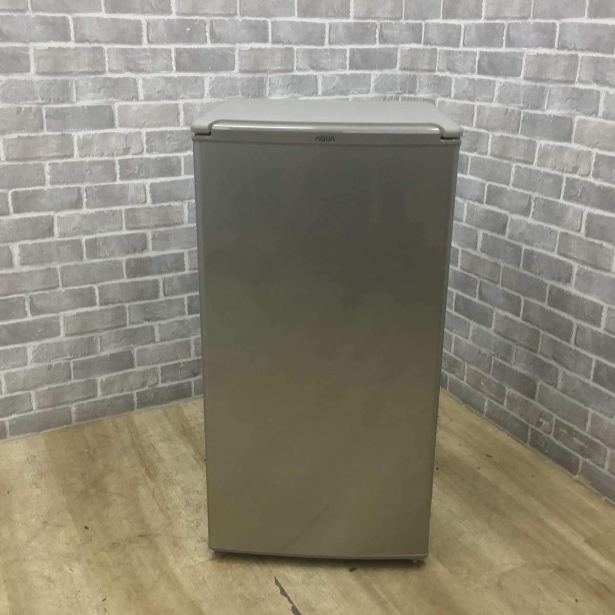 アクア 冷蔵庫 1ドア 75L 右開き シルバー AQR-8G 2021年製