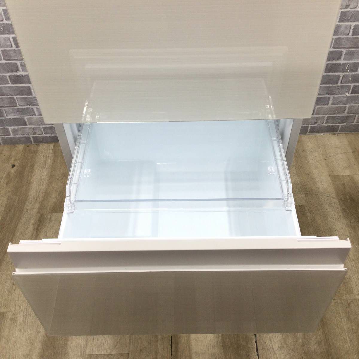 東芝 VEGETA 冷蔵庫 3ドア 356L 右開き グレインアイボリー GR-U36SV(UC) 2023年製