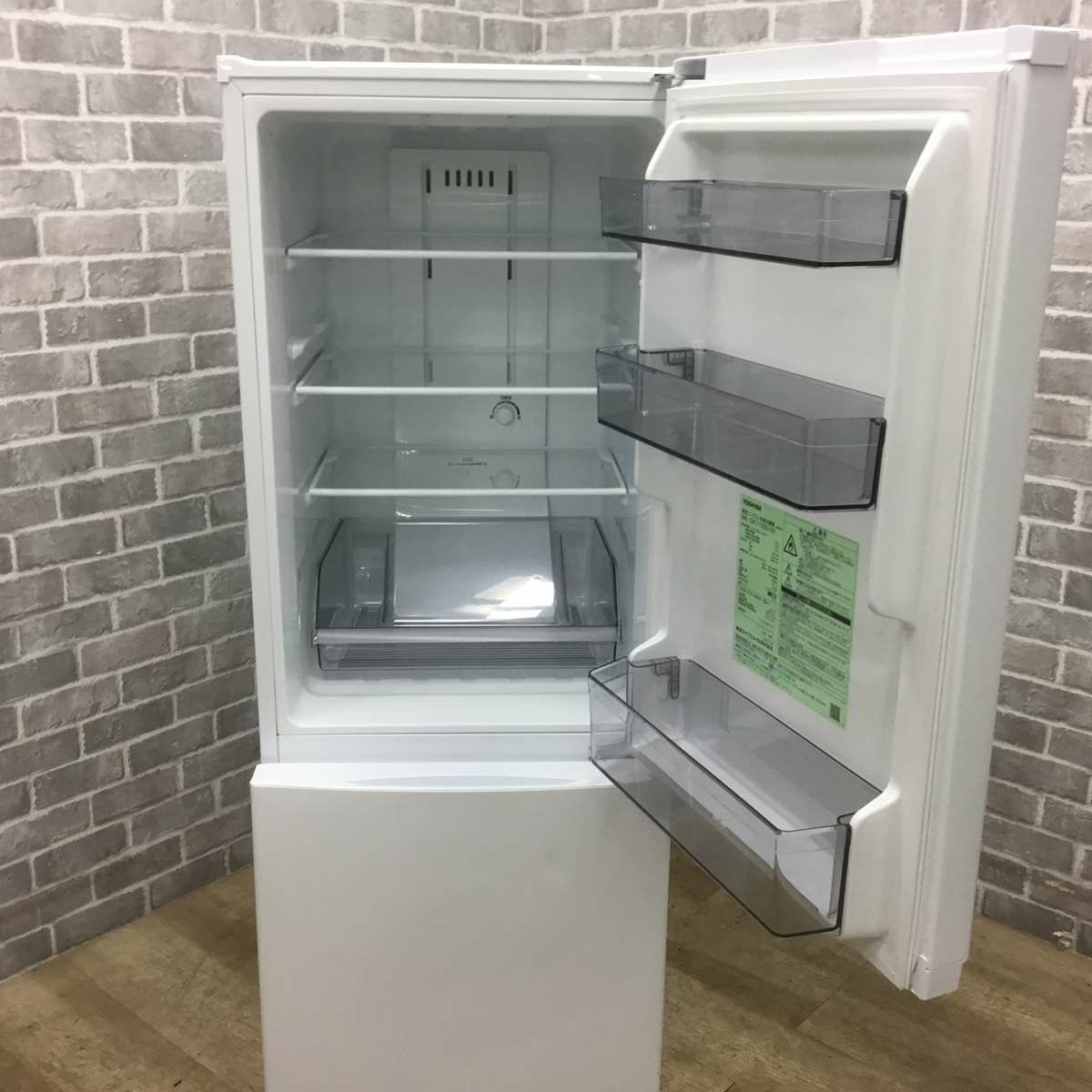 東芝 冷蔵庫 2ドア 153L 右開き ホワイト GR-T15BS(W) 2022年製