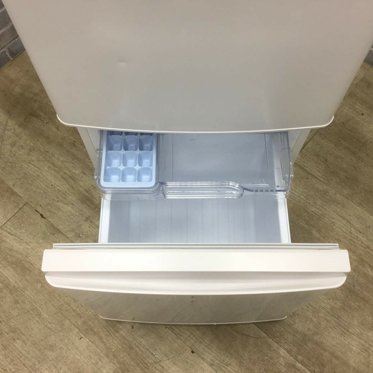 三菱電機 冷蔵庫 2ドア 146L 右開き  ホワイト MR-P15G-W 2021年製