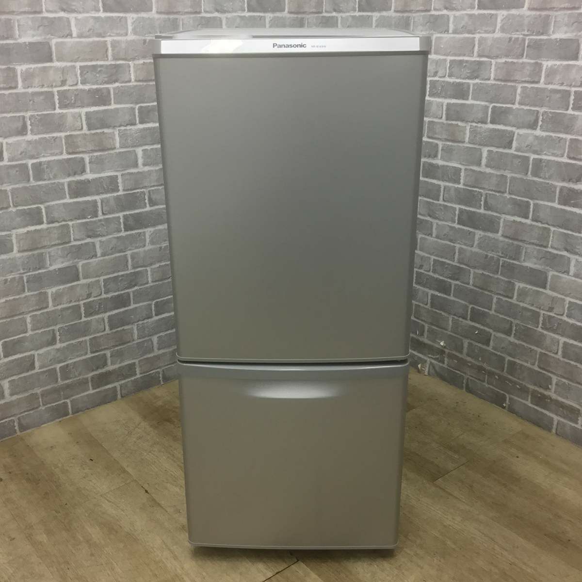 パナソニック 冷蔵庫 2ドア 138L 右開き  シルバー NR-B149W-S 2017年製