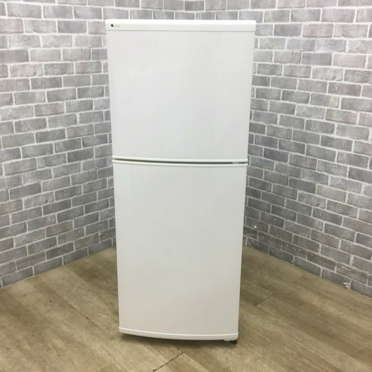 ユーイング 冷蔵庫 2ドア 140L 右開き ホワイト UR-F140J 2018年製