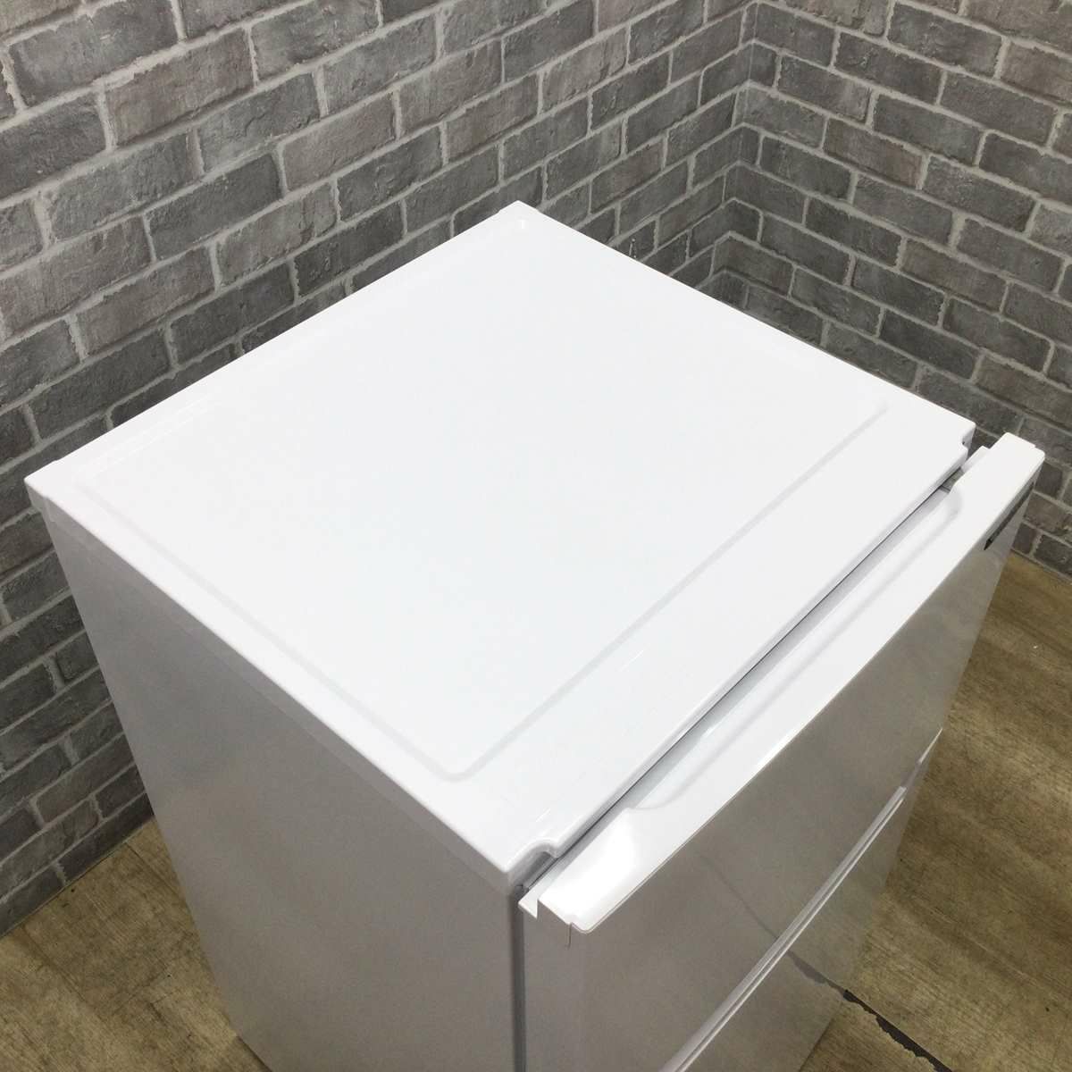 ヤマダ電機 冷蔵庫 2ドア 87L 右開き ホワイト YRZ-C09H1 2023年製