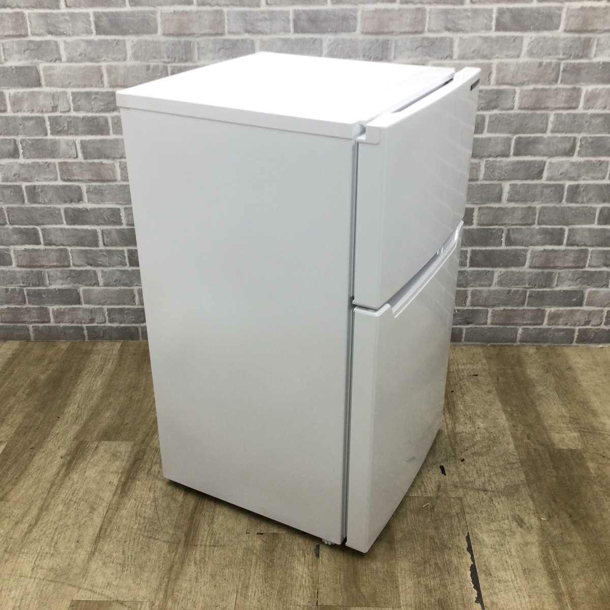 ヤマダ電機 冷蔵庫 2ドア 87L 右開き ホワイト YRZ-C09H1 2023年製