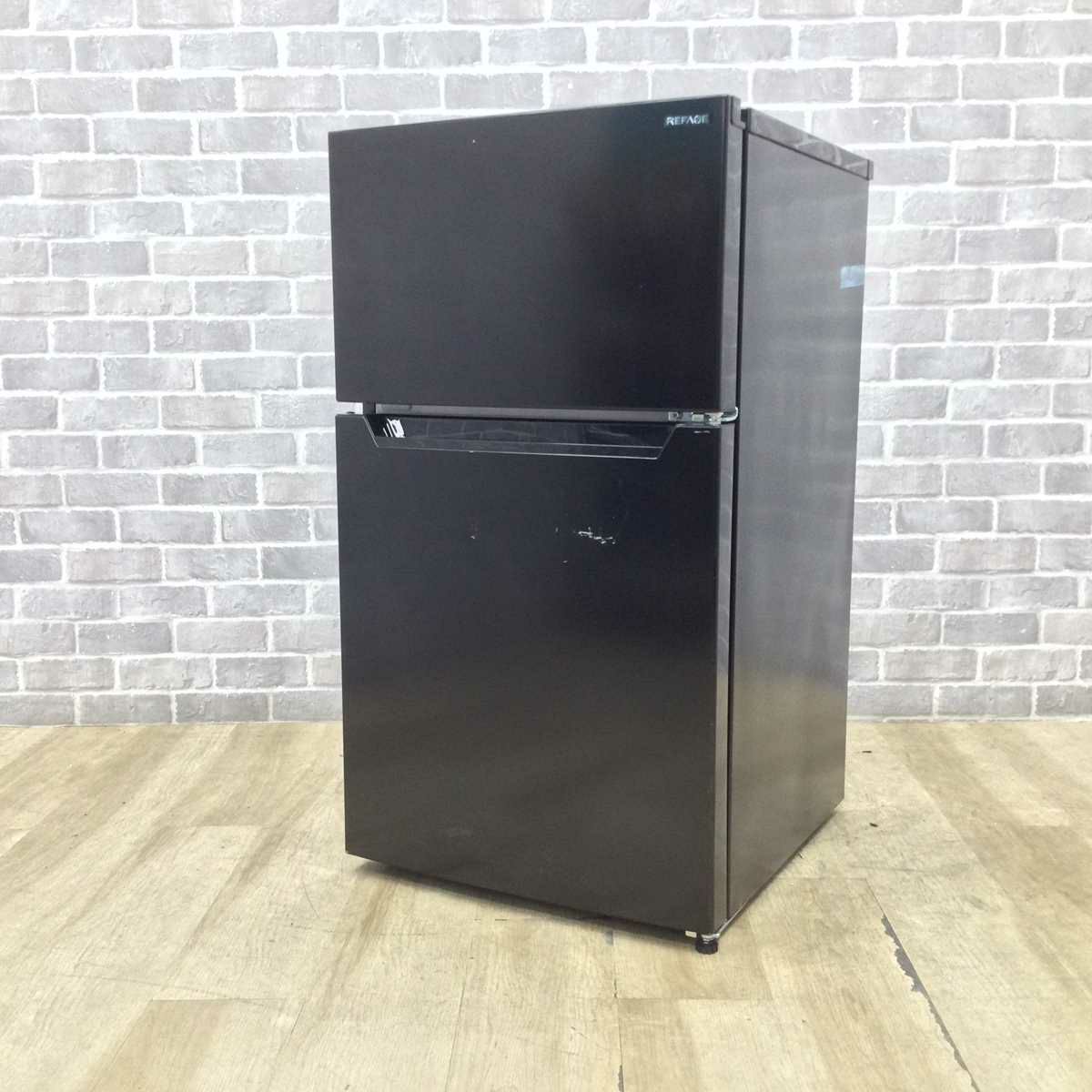 ヤマダ電機  REFAGE 冷蔵庫 2ドア 87L 右開き ブラック YRZC09LK 2023年製