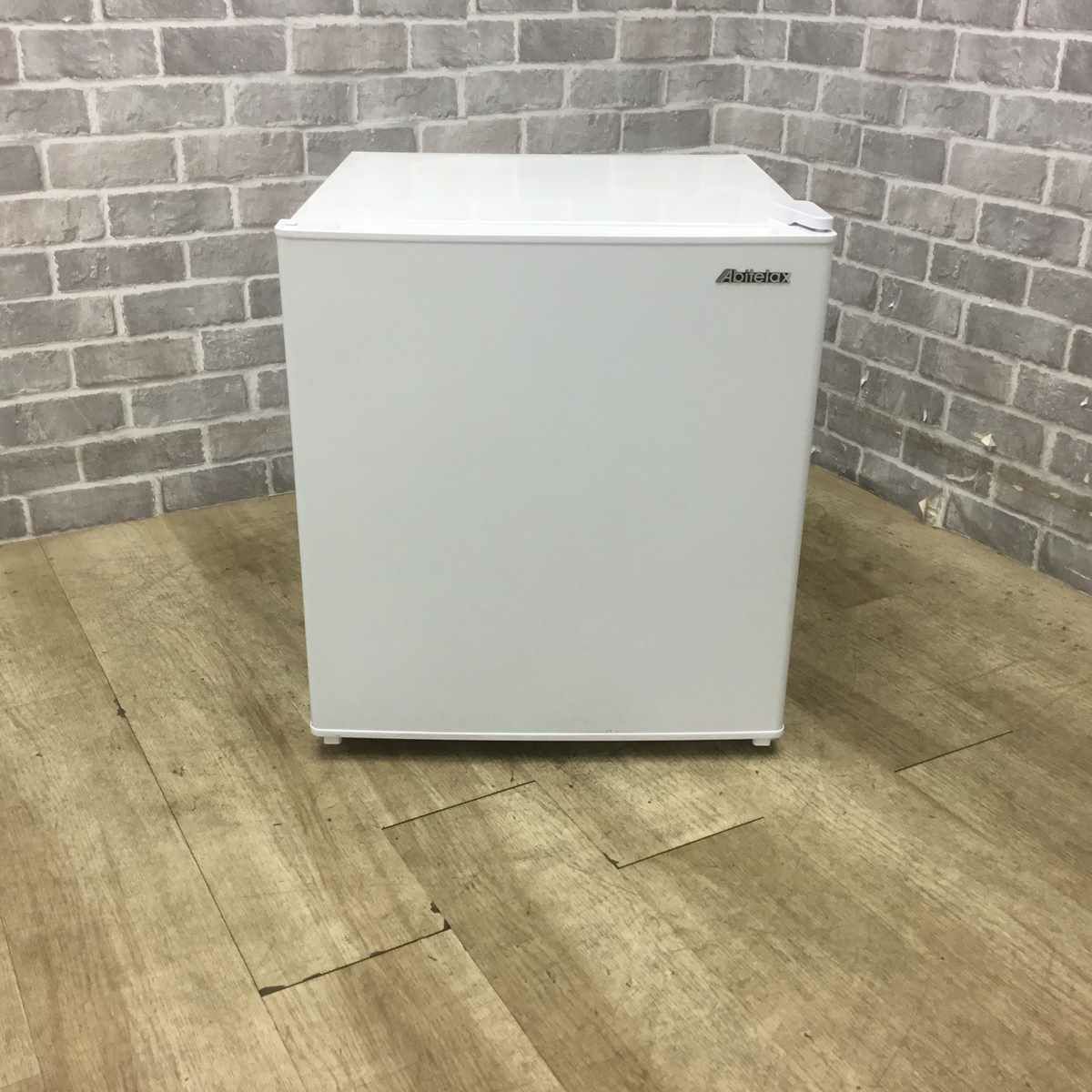 アビテラックス 冷蔵庫 1ドア 45L 右開き ホワイト AR-49 2023年製