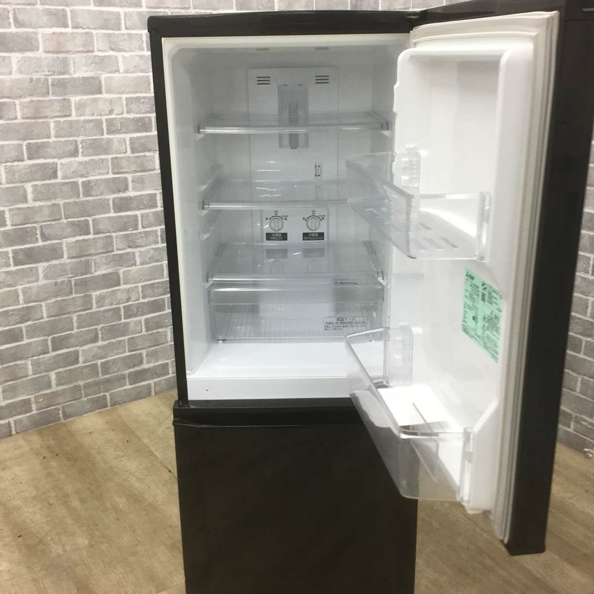 三菱電機 冷蔵庫 2ドア 146L ブラック MR-P15Z-B 2016年製