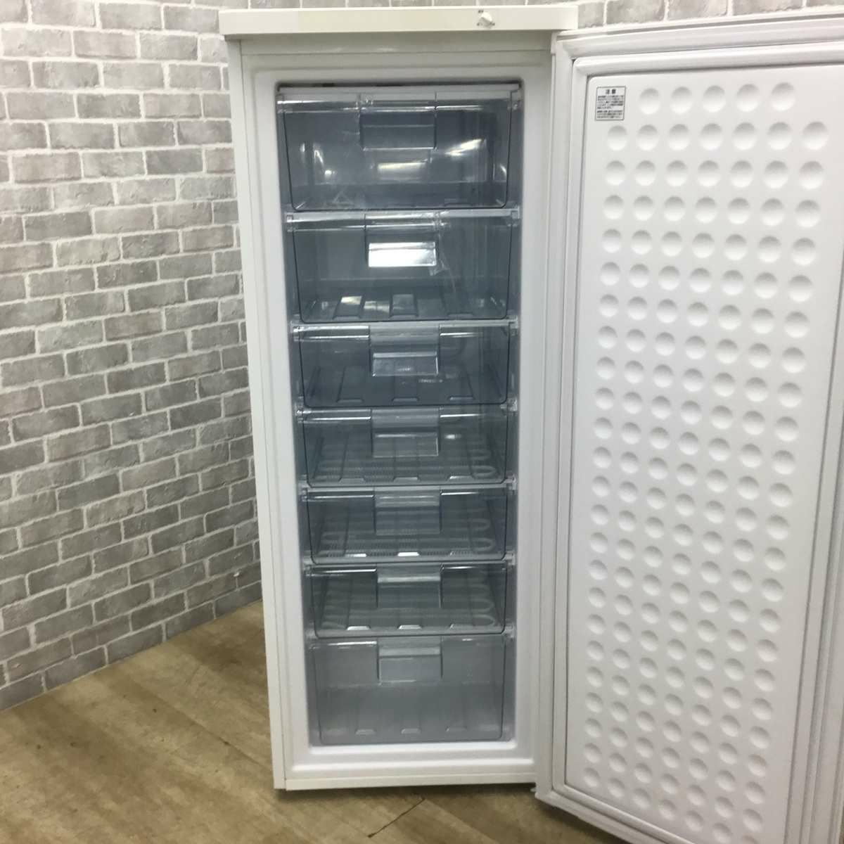 アイリスオーヤマ 冷凍庫 1ドア 175L 右開き ホワイト IUSD-18A-W 2020年製