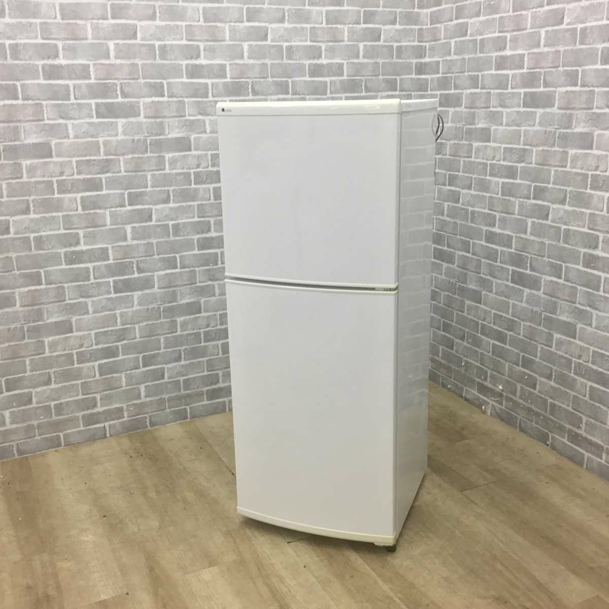 ユーイング 冷蔵庫 2ドア 140L 右開き ホワイト UR-F140J(W) 2018年製