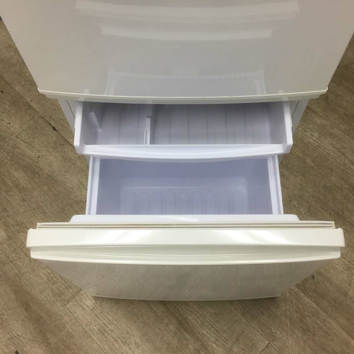 シャープ 冷蔵庫 2ドア 137L つけかえどっちもドア ホワイト SJ-D14B-W 2016年製