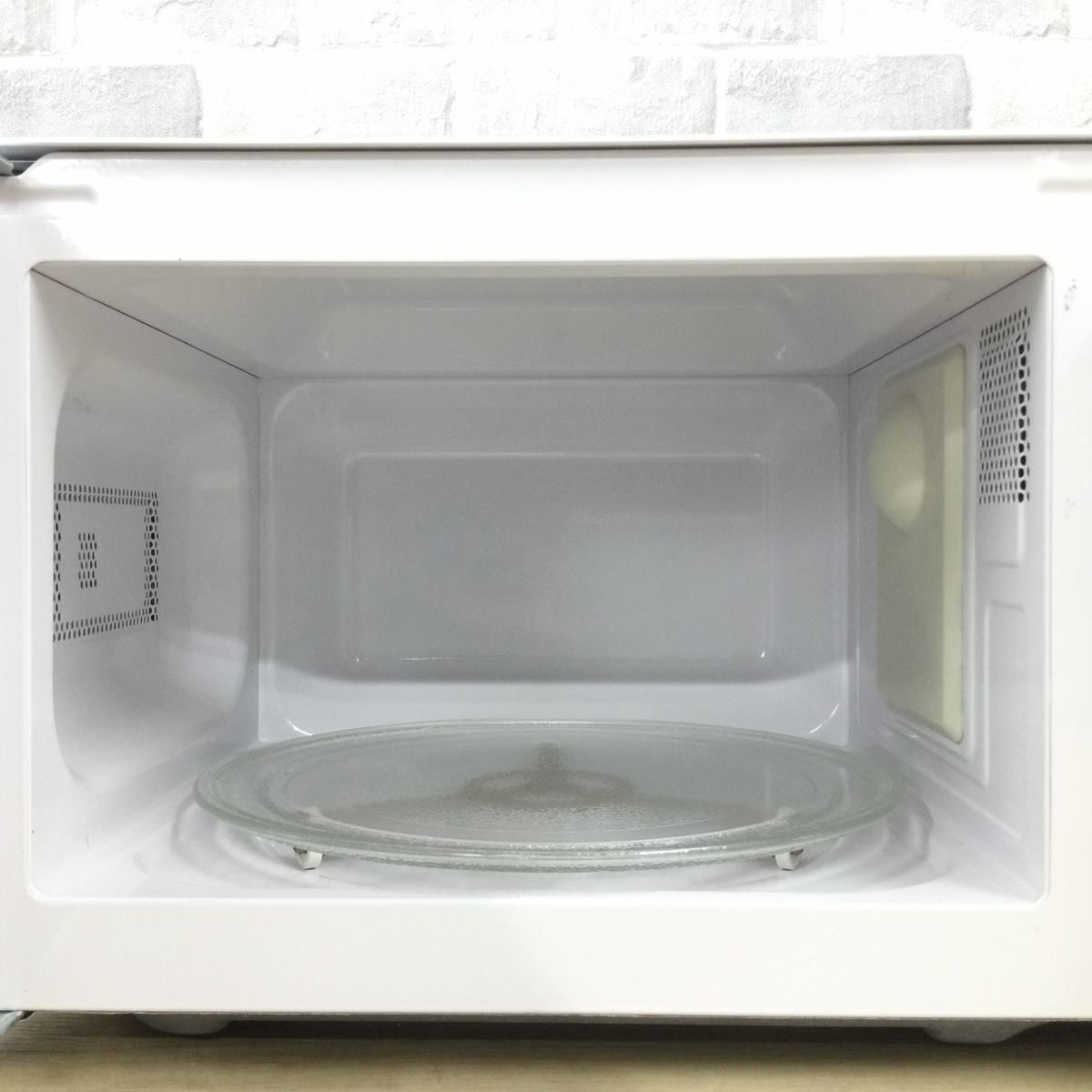 東芝 電子レンジ 700W 17L 50hz 東日本専用 ホワイト MFM-S17A-50HZ(W) 2019年製