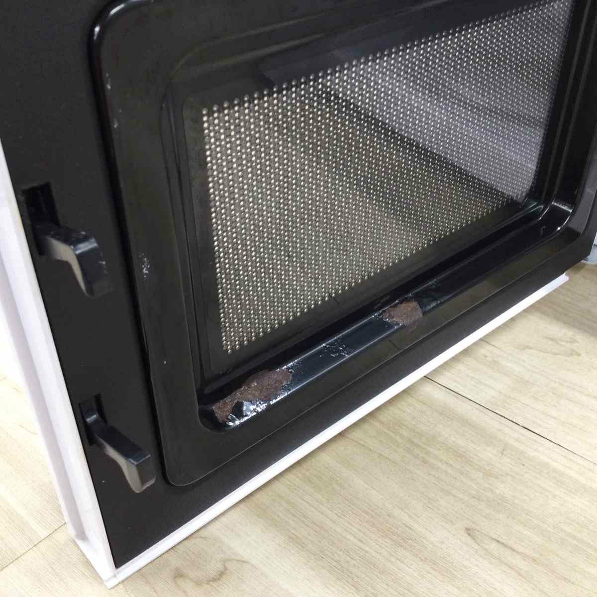 東芝 電子レンジ 700W 17L 50hz 東日本専用 ホワイト MFM-S17A-50HZ(W) 2018年製