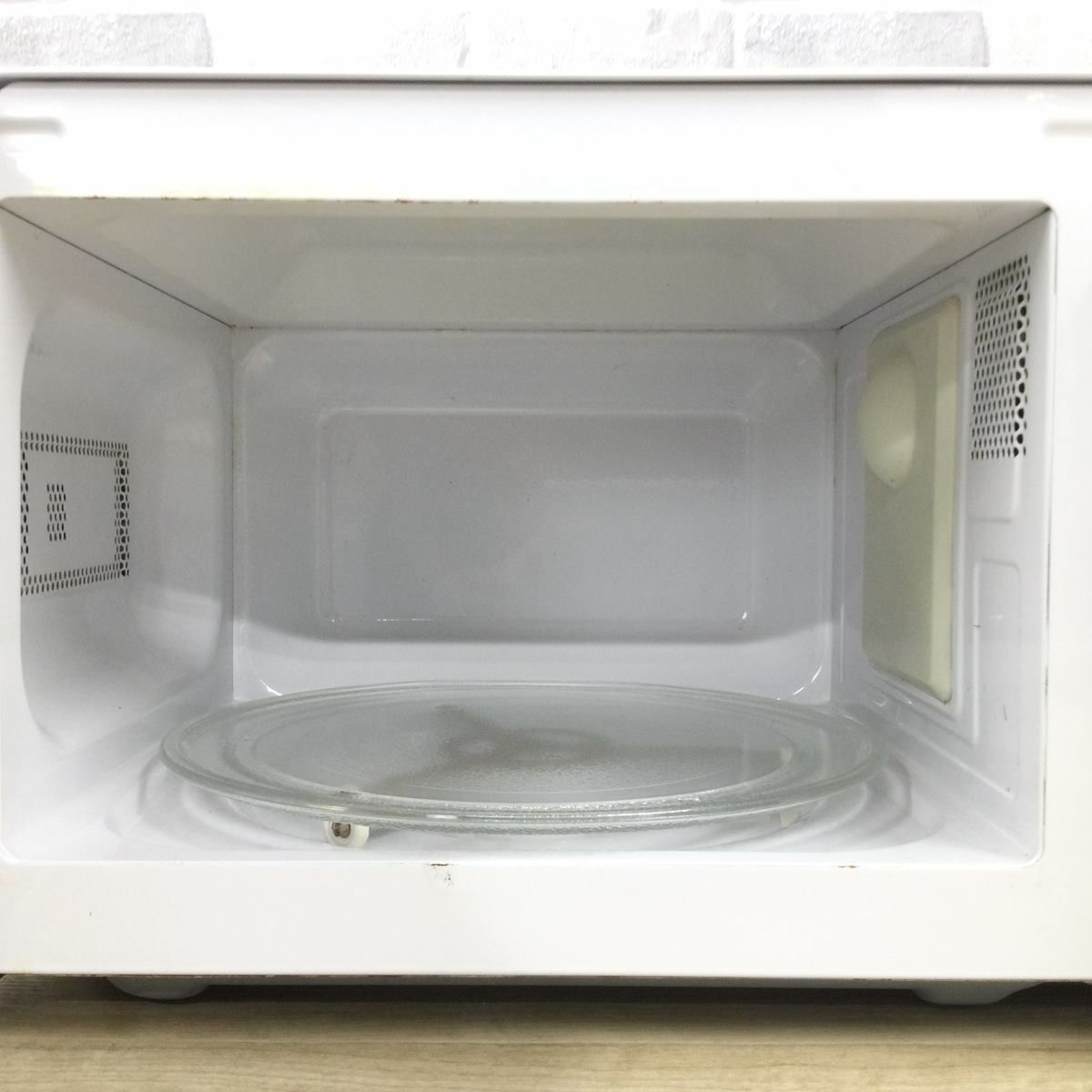 東芝 電子レンジ 700W 17L 50hz 東日本専用 ホワイト MFM-S17A-50HZ(W) 2018年製