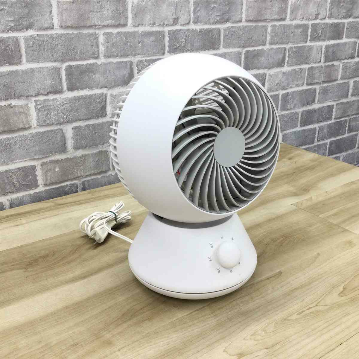 ユアサプライムス サーキュレーター ホワイト YB-CL1570F(W) 2024年製