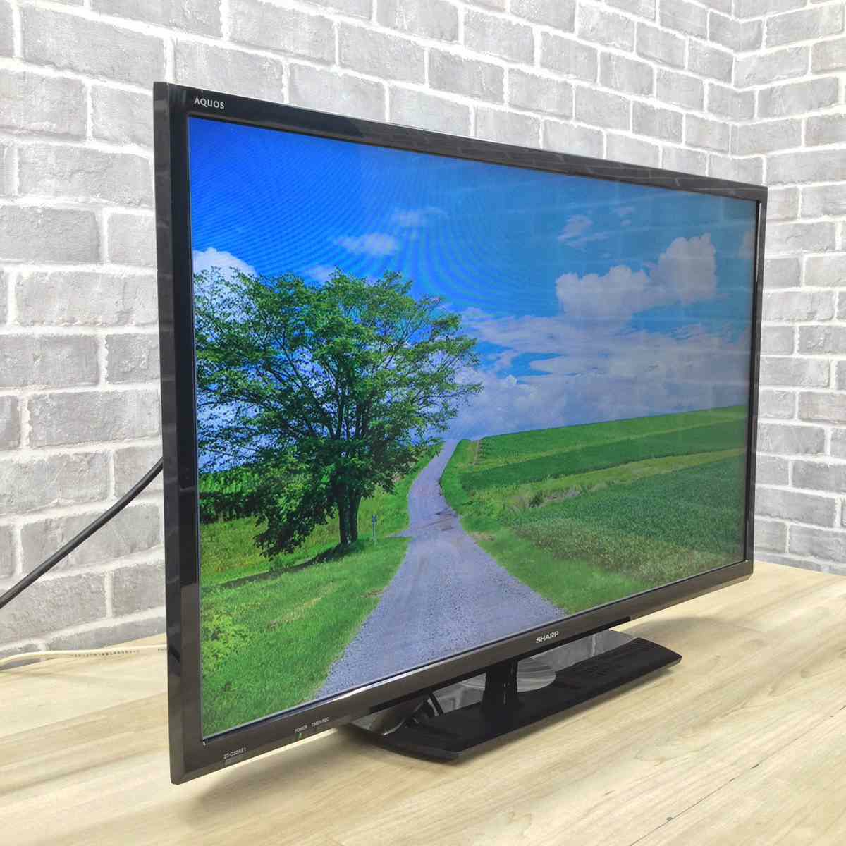 シャープ AQUOS テレビ 32インチ ブラック 2T-C32AE1 2019年製