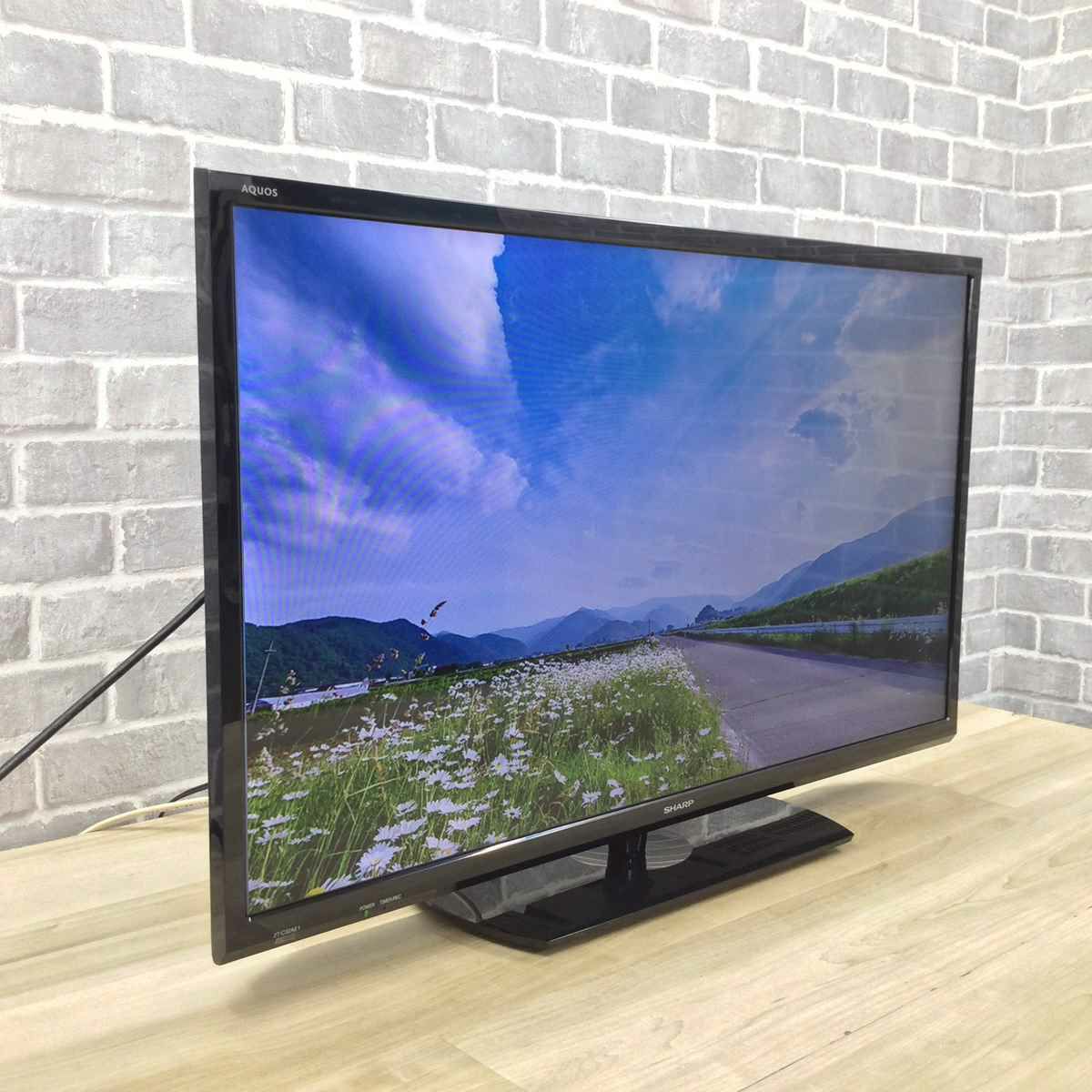 シャープ AQUOS テレビ 32インチ ブラック 2T-C32AE1 2019年製