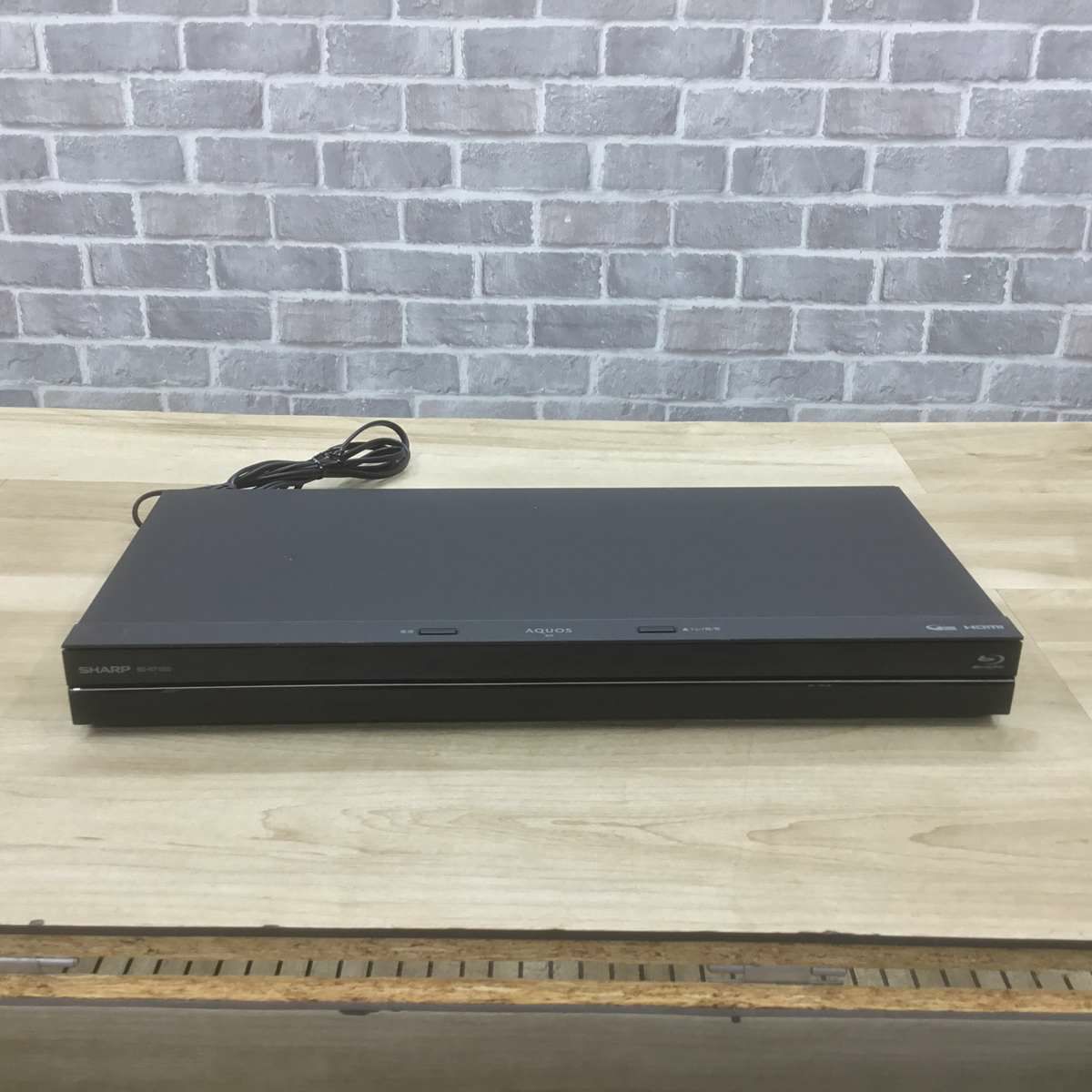 シャープ AQUOS ブルーレイレコーダー HDD1TB 3番組同時録画 ブラック BD-NT1200 2018年製