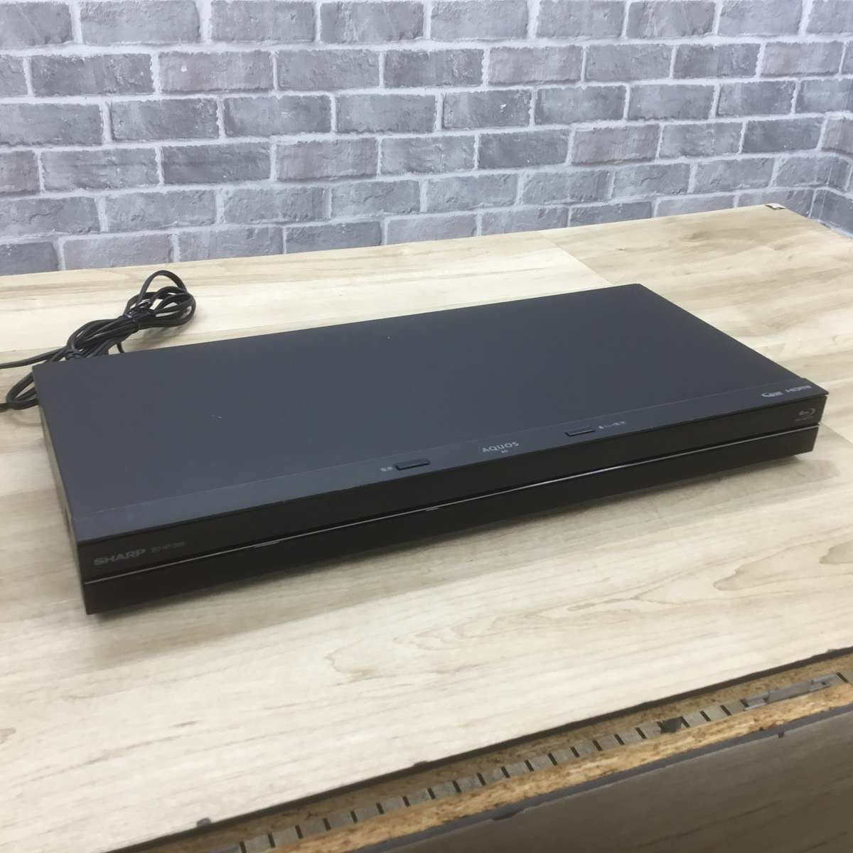 シャープ AQUOS ブルーレイレコーダー HDD1TB 3番組同時録画 ブラック BD-NT1200 2018年製