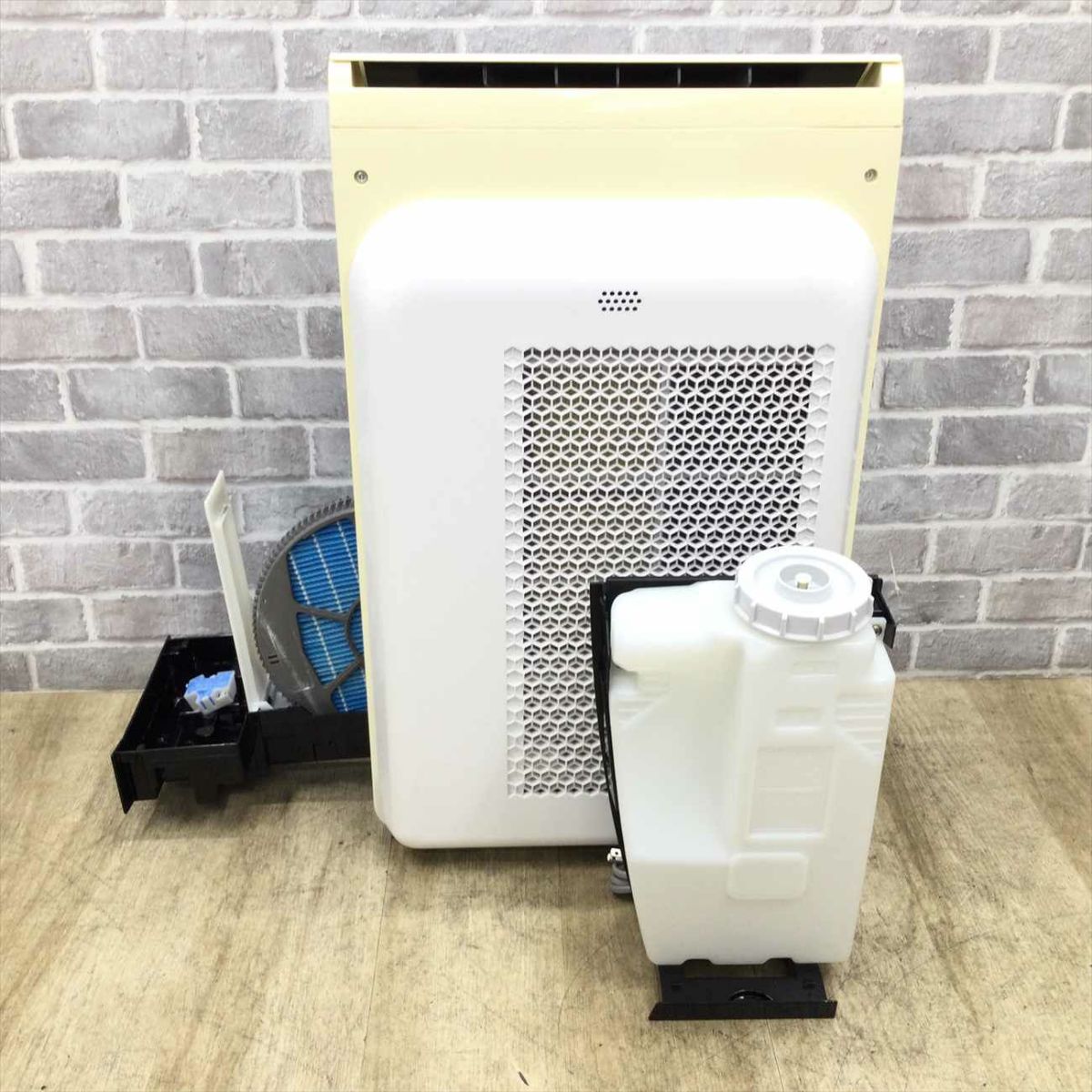 シャープ 加湿空気清浄機 34畳 	KI-JX75-W 2020年製　KI-JX75-W 2020年製