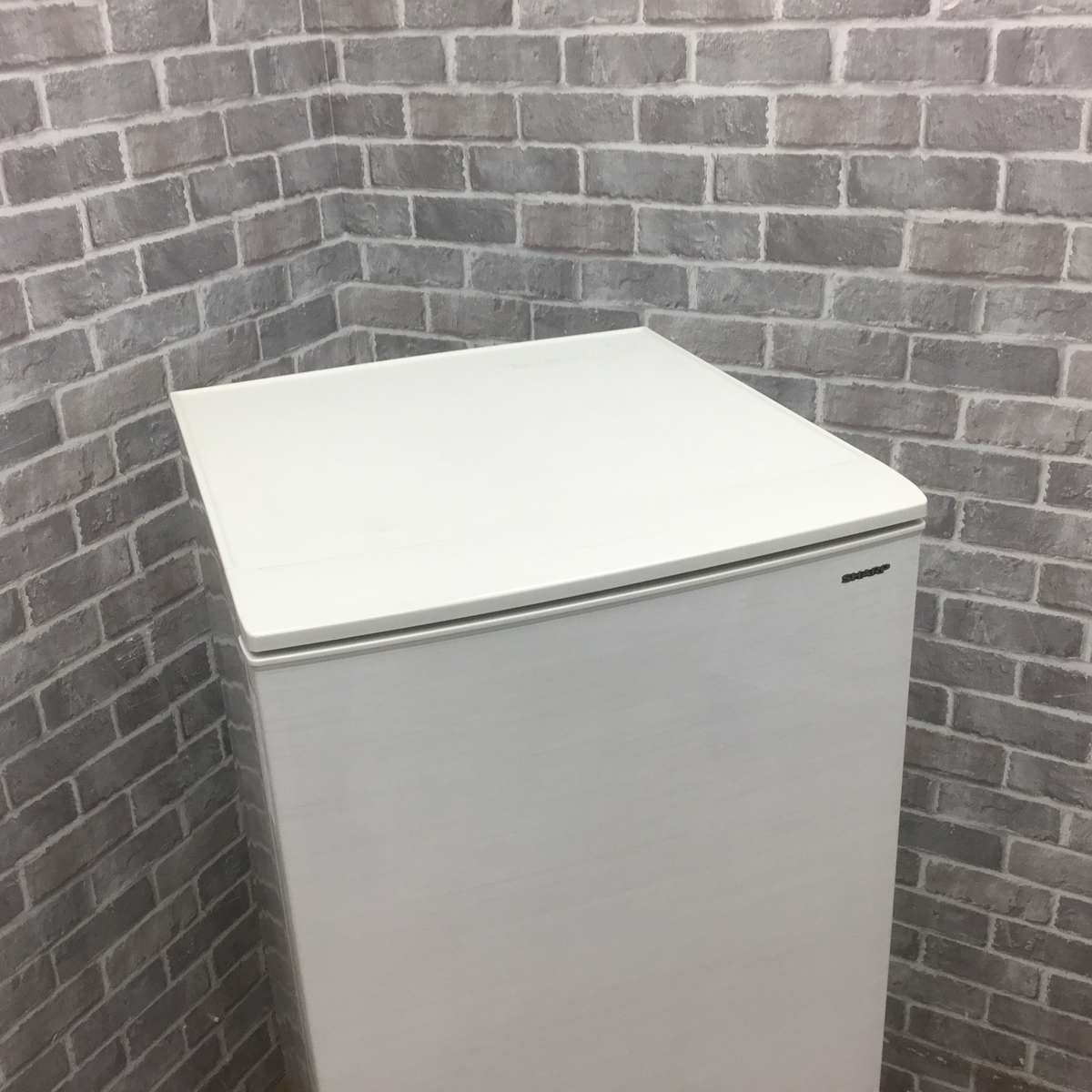 シャープ 冷蔵庫 2ドア 137L つけかえどっちもドア ホワイト SJ-D14D-W 2018年製