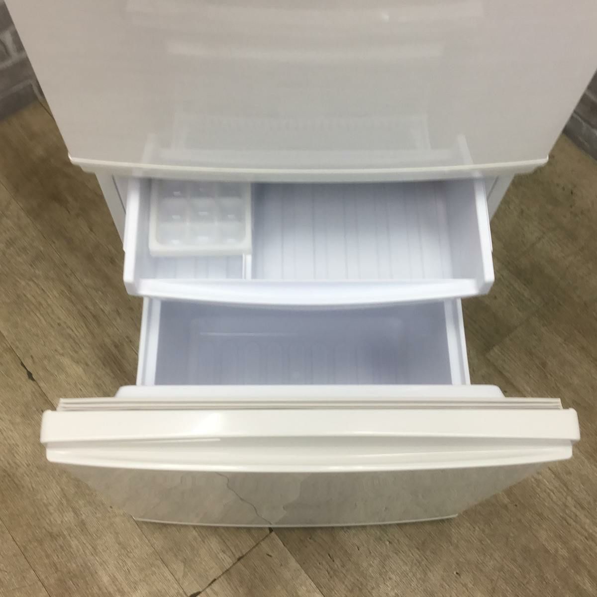 シャープ 冷蔵庫 2ドア 137L つけかえどっちもドア ホワイト SJ-D14D-W 2018年製