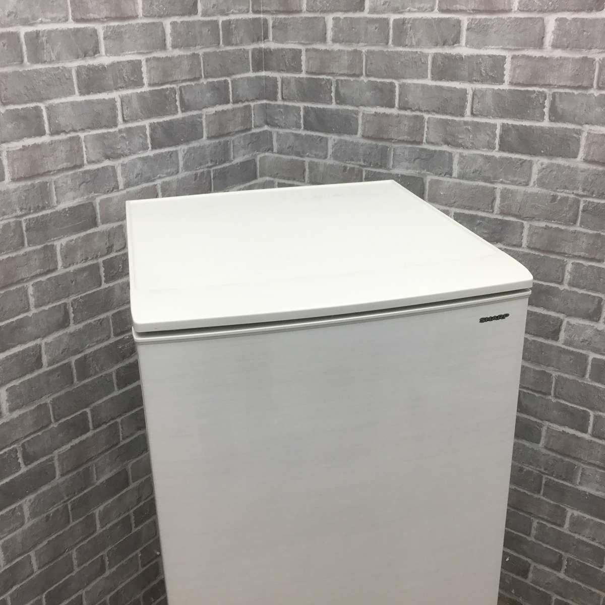 シャープ 冷蔵庫 2ドア 137L つけかえどっちもドア ホワイト SJ-D14D-W 2018年製