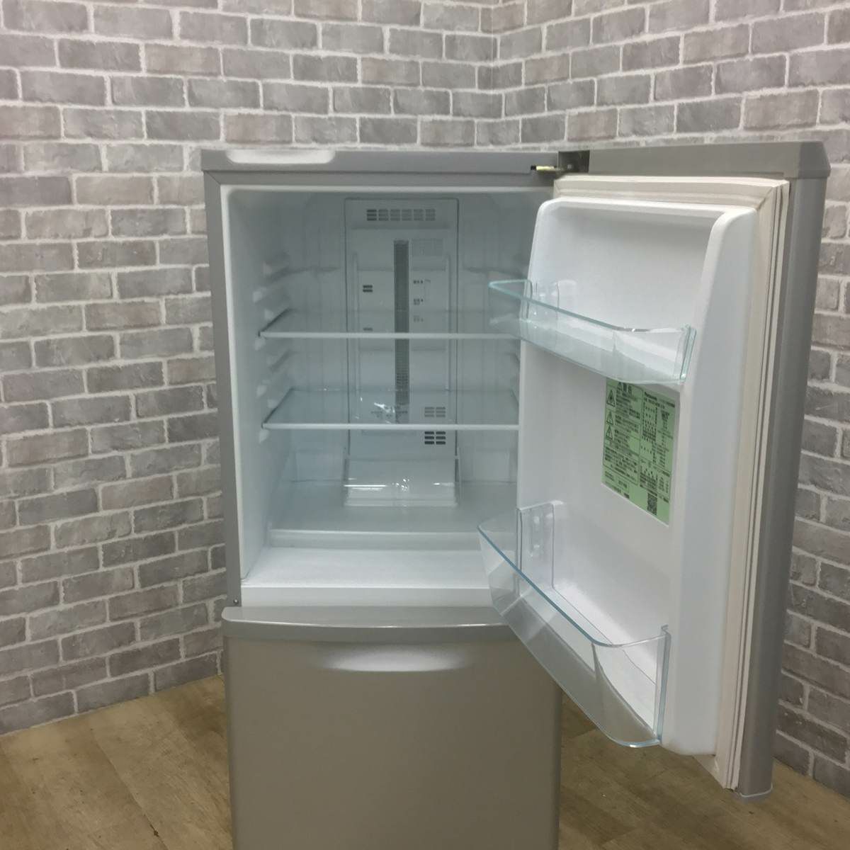 パナソニック 冷蔵庫 2ドア 138L 右開き シルバー NR-B149W-S 2017年製