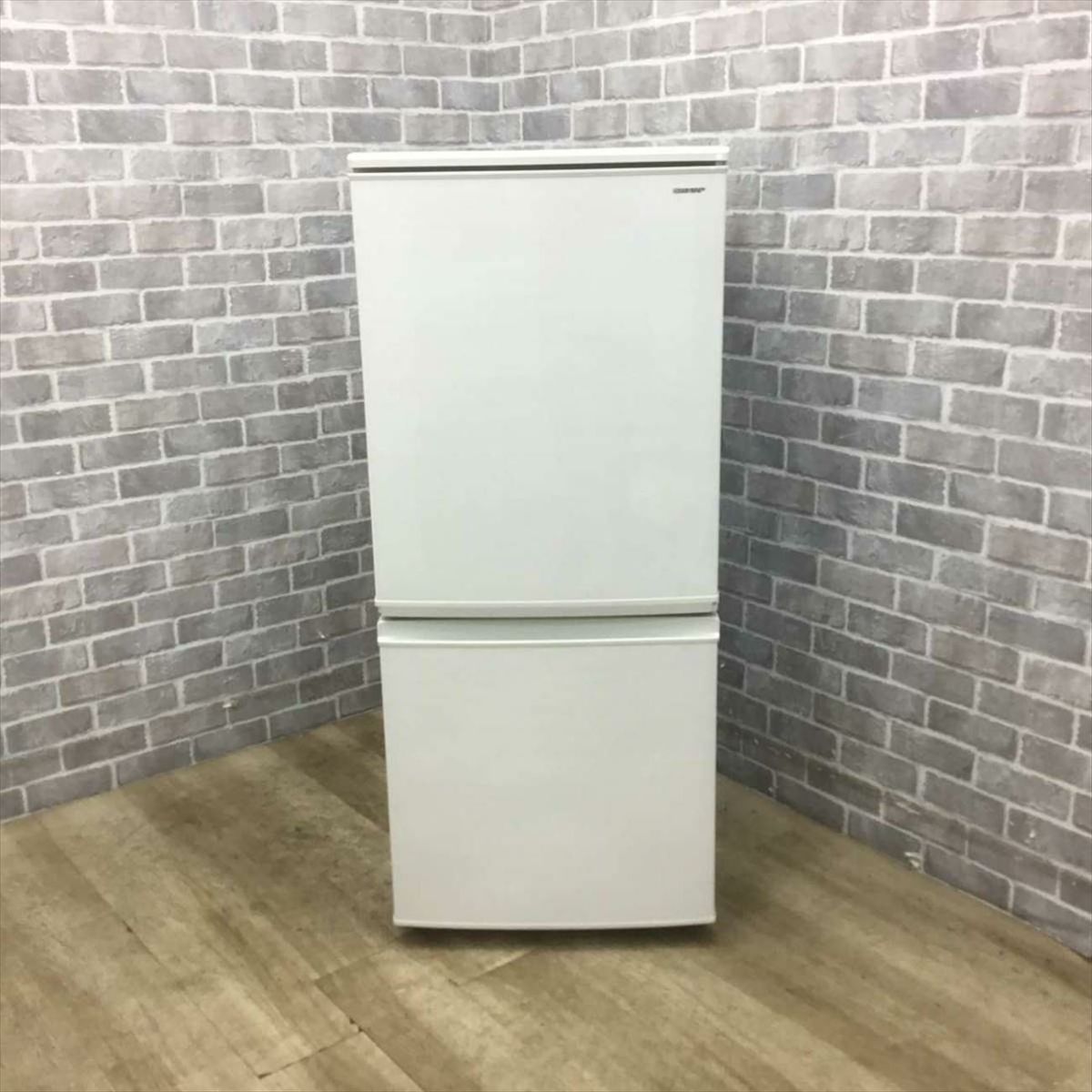 SHARP 冷蔵庫 2ドア 137L つけかえどっちもドア ホワイト SJ-D14D-W 2018年製