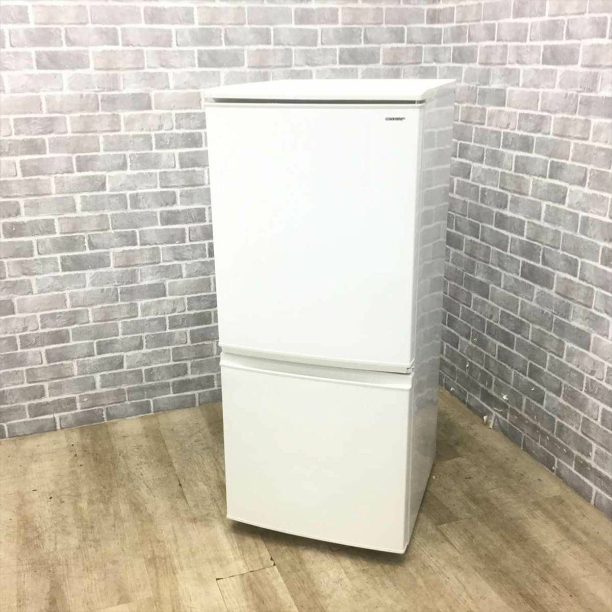 SHARP 冷蔵庫 2ドア 137L つけかえどっちもドア ホワイト SJ-D14D-W 2018年製