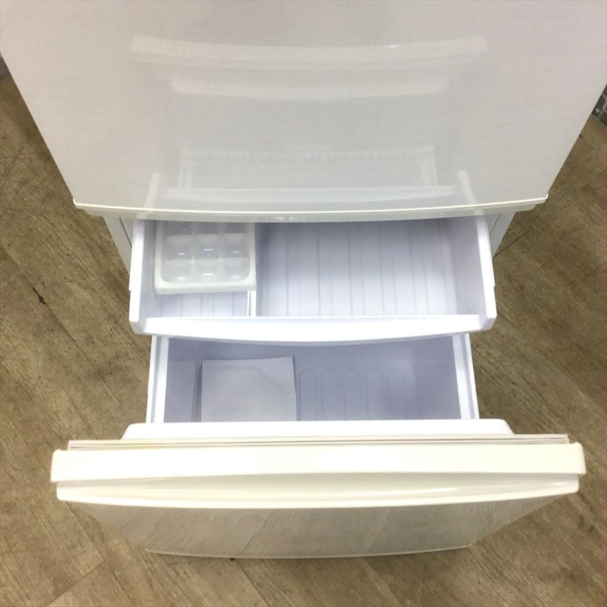 SHARP 冷蔵庫 2ドア 137L つけかえどっちもドア ホワイト SJ-D14D-W 2018年製