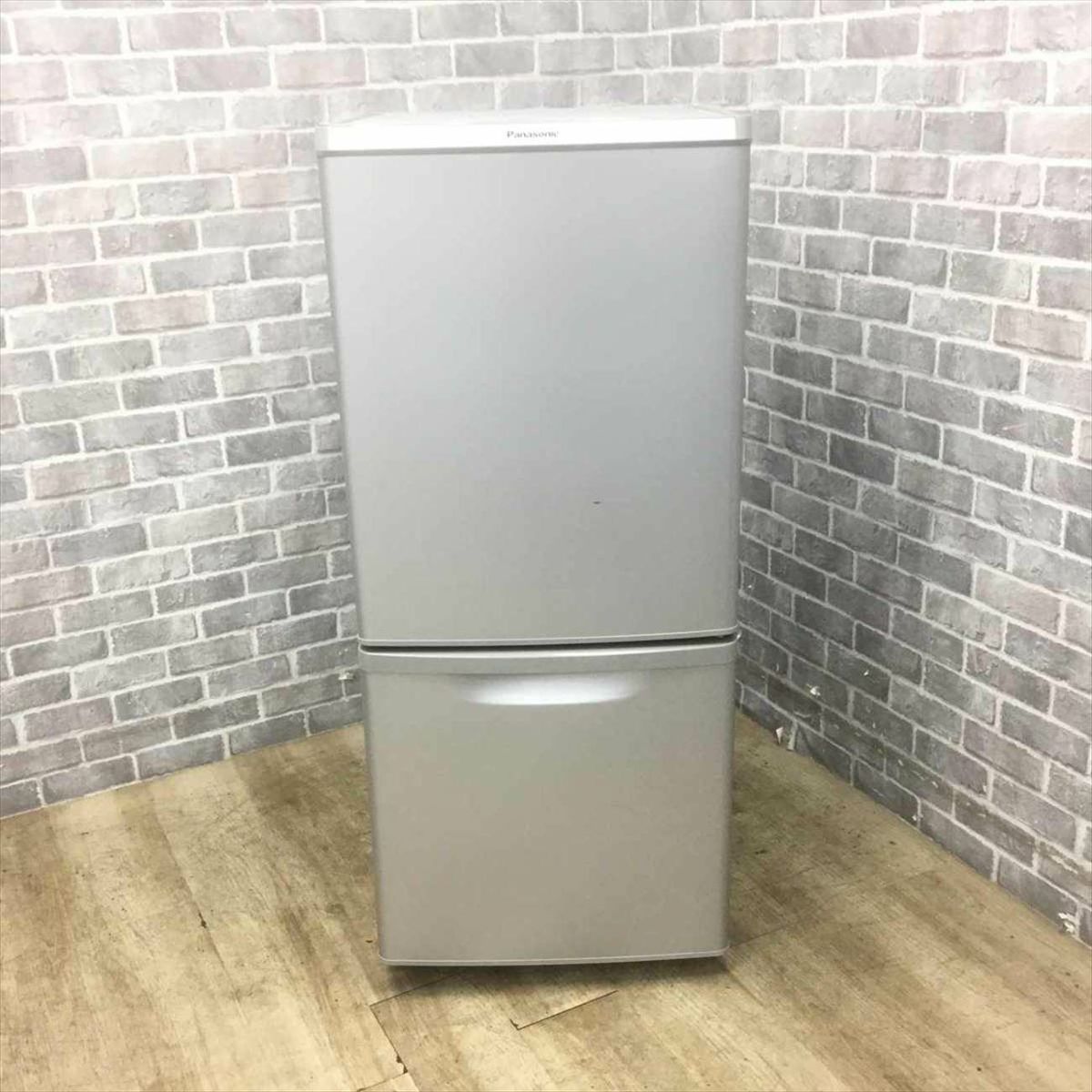 パナソニック 冷蔵庫 2ドア 138L 右開き シルバー NR-B149W-S 2017年製