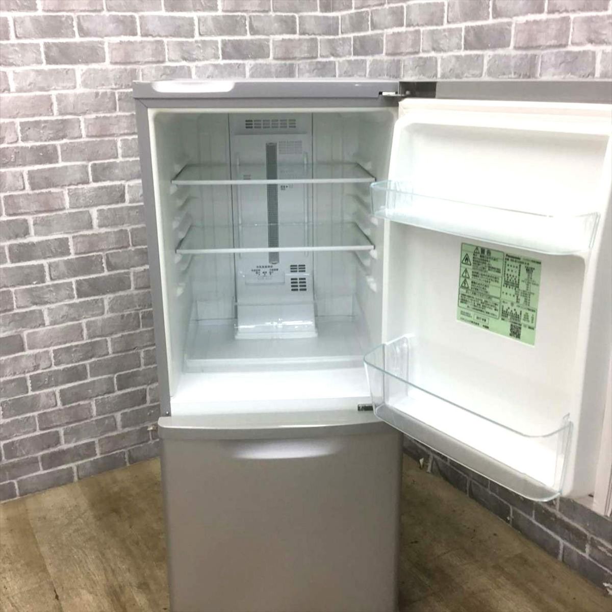 パナソニック 冷蔵庫 2ドア 138L 右開き シルバー NR-B149W-S 2017年製