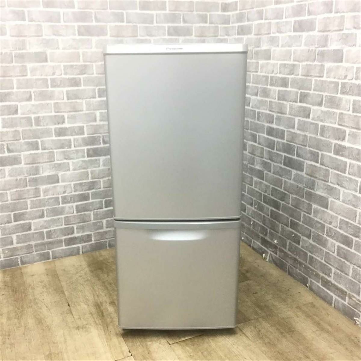 パナソニック 冷蔵庫 2ドア 138L 右開き シルバー NR-B149W-S 2017年製