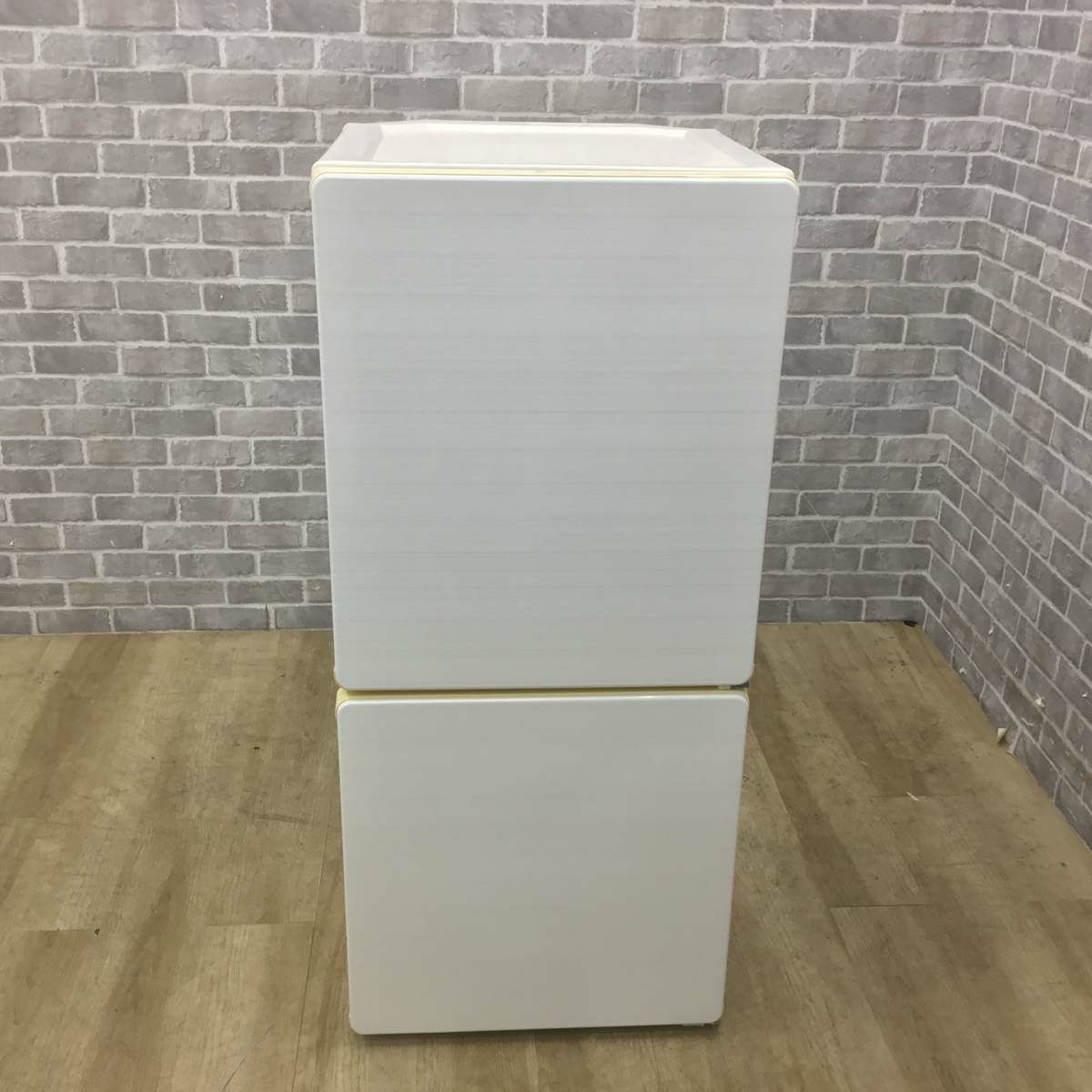 ユーイング 冷蔵庫 2ドア 110L 右開き ホワイト UR-F110H-W 2016年製