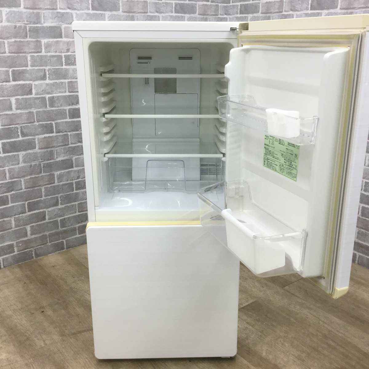 ユーイング 冷蔵庫 2ドア 110L 右開き ホワイト UR-F110H-W 2016年製