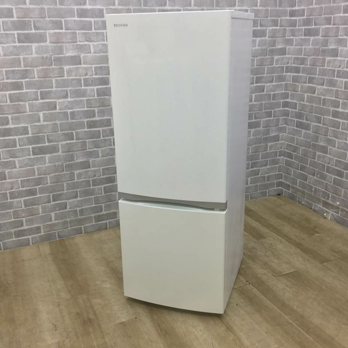 東芝 冷蔵庫 2ドア 153L 右開き ホワイト GR-R15BS(W) 2019年製