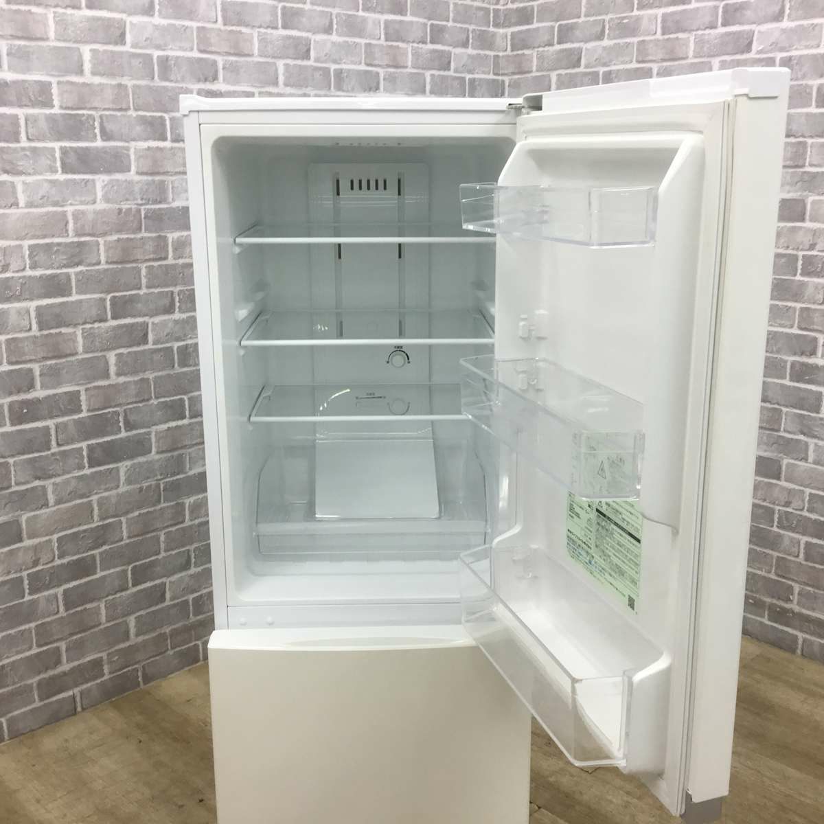 東芝 冷蔵庫 2ドア 153L 右開き ホワイト GR-R15BS(W) 2019年製