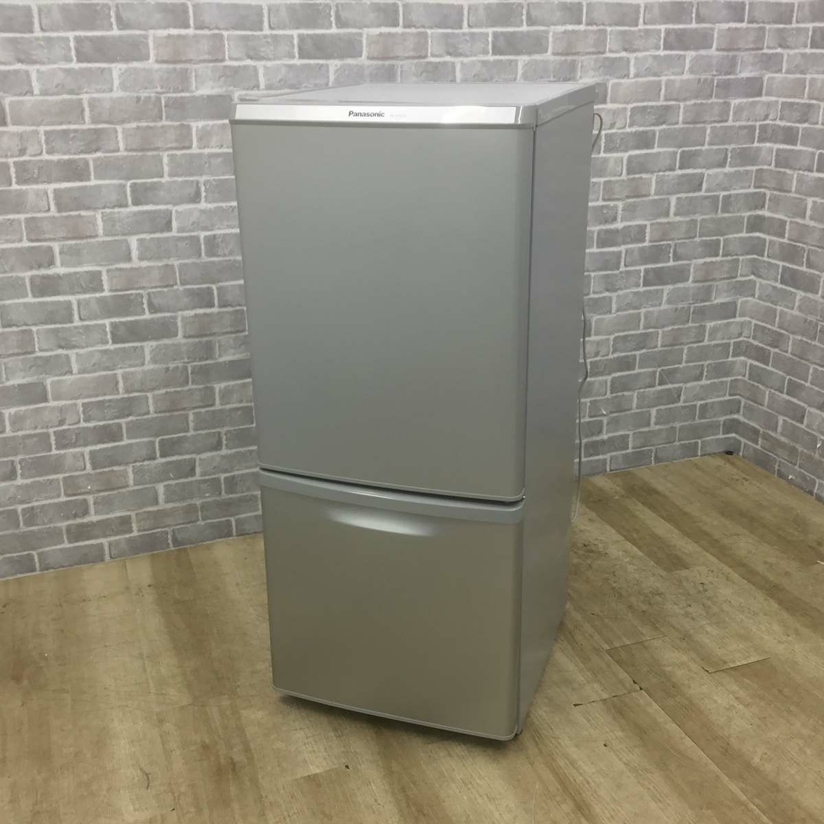 パナソニック 冷蔵庫 2ドア 138L 右開き シルバー NR-B149W-S 2017年製
