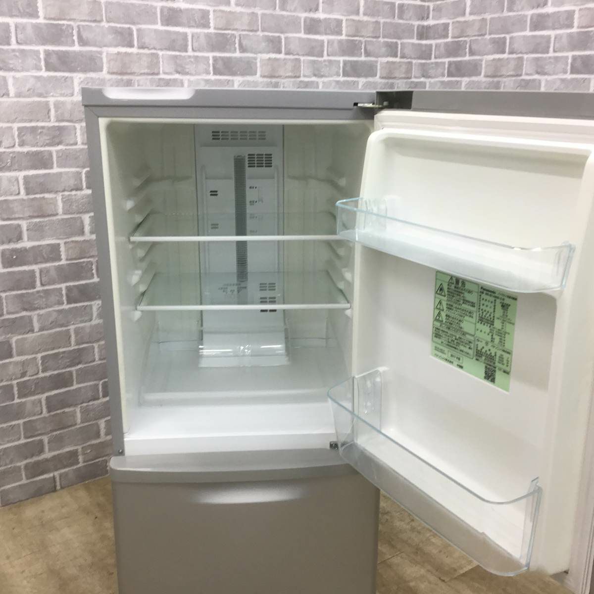 パナソニック 冷蔵庫 2ドア 138L 右開き シルバー NR-B149W-S 2017年製