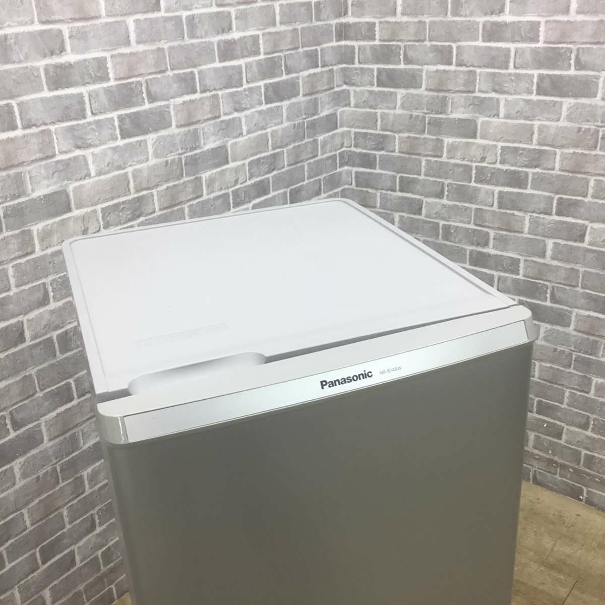 パナソニック 冷蔵庫 2ドア 138L 右開き シルバー NR-B149W-S 2017年製